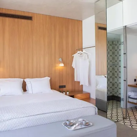 Willa Corali Of Blue Caves Complex Is Your Dream Summer Getaway