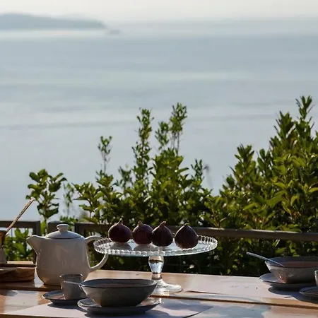 Willa Corali Of Blue Caves Complex Is Your Dream Summer Getaway *
