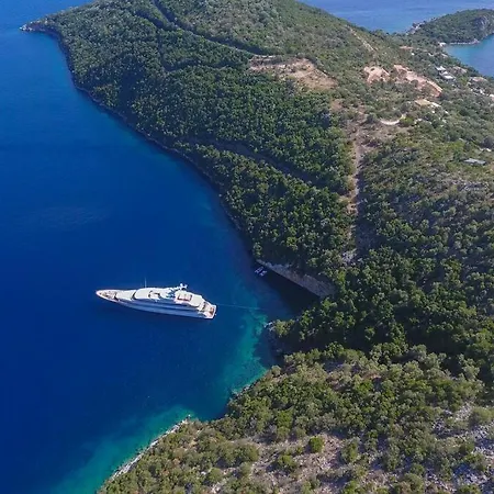 Willa Corali Of Blue Caves Complex Is Your Dream Summer Getaway Sivota