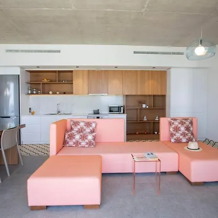 Willa Corali Of Blue Caves Complex Is Your Dream Summer Getaway *